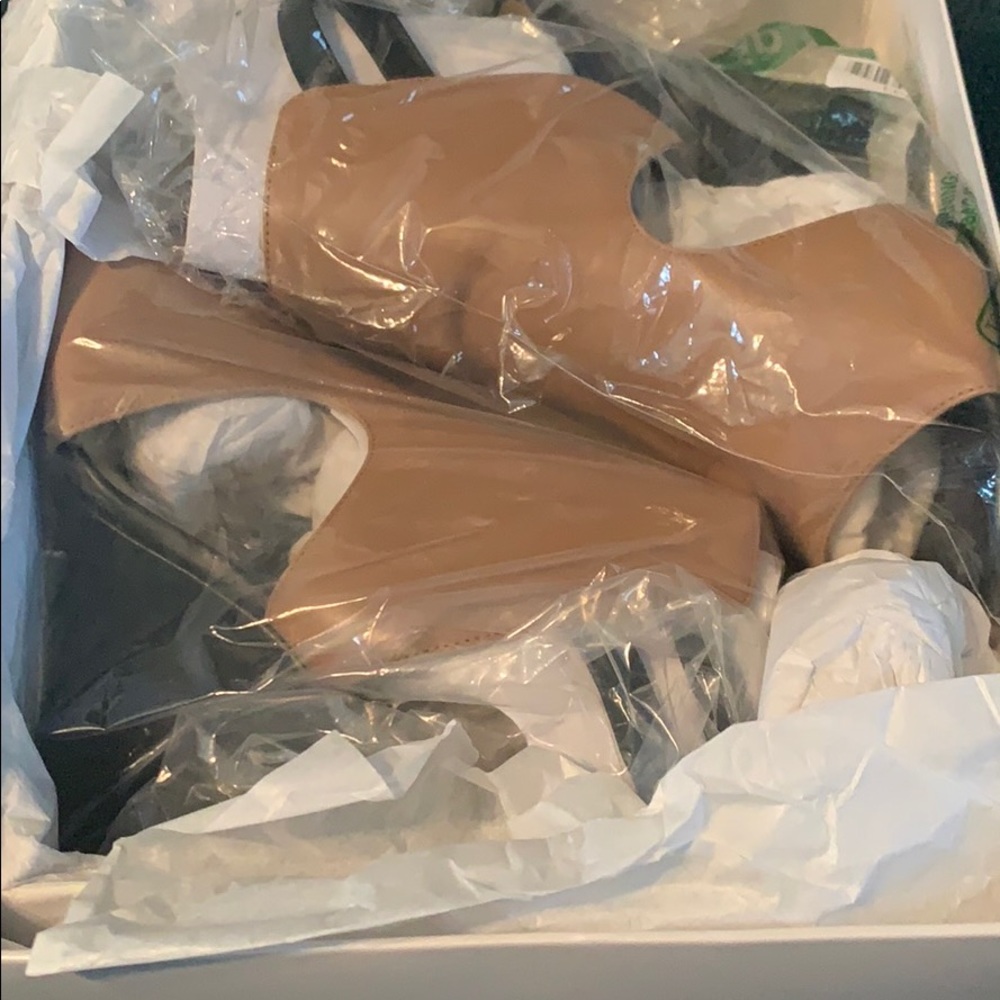 Matura Peeptoe Wedge